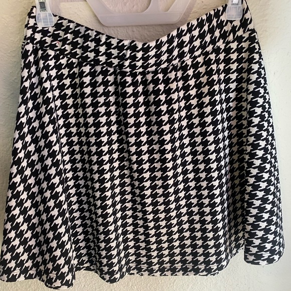 Flare Skirt 💕 - Picture 6 of 9